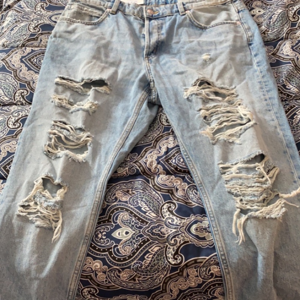 H&M boyfriend jeans